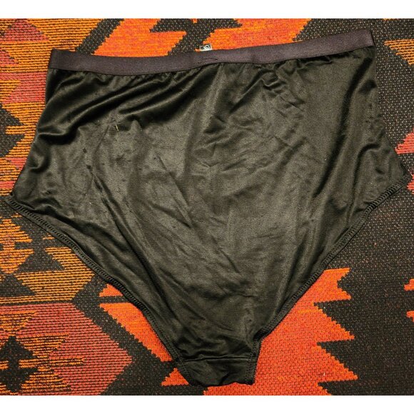 NEW Women's Torrid Curve High-Waisted Black Briefs Size 0 Satin & Lace Design - Picture 3 of 3